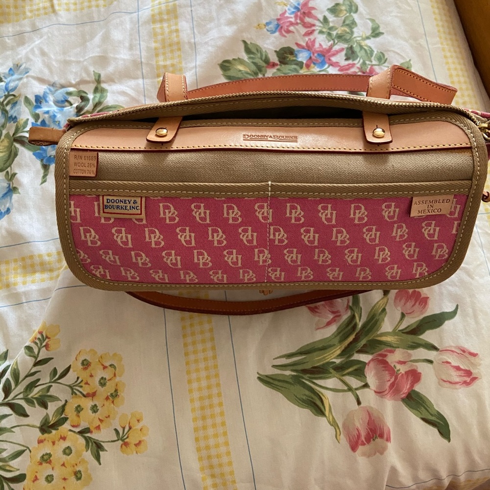 Dooney & Bourke Hans bag Brand New - Picture 9 of 10